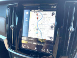 【9インチタッチスクリーン純正HDDナビ】「Apple Car Play」「Android Auto」対応のボルボ先進ナビゲーション「SENSUS」。最新地図データへ無料更新してお渡しします。