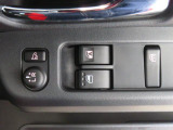 電動格納ミラーあり。駐車の時に便利です。パワーウインドウも付いてます。