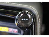 燃費優先の「ECO」、走りと燃費のバランスにすぐれた「NORMAL」、すぐれた加速を発揮する「SPORT」。気分や走行状況に合わせて走りを選べるドライブモードセレクトが装備されています。