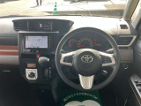 広々とした車内空間です。