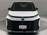 「フロントマスク」です。車の印象を決めるのは【顔】。この車の顔つきは、きっとあなたにピッタリ!?