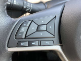 ステアリングスイッチ搭載!ハンドルひとつで手を離さなくても運転中視線をそらさなくても操作が出来て便利です
