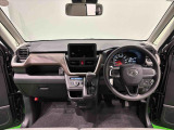 ピラーの傾斜やヒップポイントの位置を最適化。ひらけた前方視界とノンストレスな運転姿勢で快適なドライブが楽しめます。