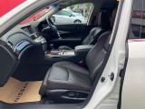 ご納車前にスタッフが入念に清掃し気持ちよく乗り出せるように致します。