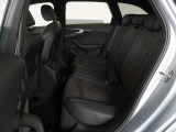 ご納車前に行います点検100項目におきまして、専用のテスターやツールを用いて細かな診断を行います。