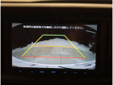 バックモニターで狭い場所や車庫入れもスイスイ、ラクラク! ですが、目視は忘れずにお願いします!