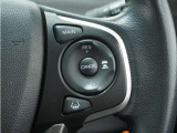 ◆アダプティブクルーズコントロール◆予め設定した車速内でクルマが自動的に加減速。前走車との適切な車間距離を維持しながら追従走行します。【LKAS】車線維持支援システムでステアリング操作を支援。