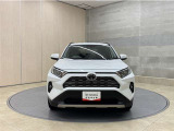 お車購入のポイントとなるフロントマスクです。上質で迫力あるデザインですね☆☆