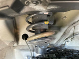 お車を安心してお乗りいただく為には、足回りの定期点検が欠かせません。サービスサポート(有償保証)では無料点検もご提供しており、安心のカーライフをお過ごしいただけるサポート体制が整っています。