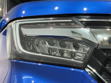 LEDヘッドライトは、点灯の瞬間から最大光量を発揮し、突然暗くなるトンネルなどでの安定感を高めます。