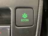 ★ECONスイッチ★ エコドライブを加速しよう!スイッチをONにすると、運転の仕方によるロスを抑え込み燃費をよくするようクルマが頑張ります(*^ー^*)燃費向上にチャレンジ♪