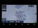 ナビゲーション付き。タッチパネル式で使いやすく、お出かけもラクラクです。