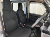 運転席広々