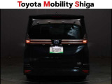 リヤのコンビネーションランプは後続車からも確認しやすいデザインです。