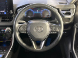 【ステアリングスイッチ】運転中、前方から目線をそらすことなく、オーディオ等の操作が可能な便利機能!安心&快適なドライブを演出してくれます♪