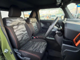 運転席シート廻りは使用感も少なく、良好な状態となっています。丁寧に使われていたことがよくわかりますね。