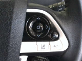 車線逸脱アラート付いてます!! 意図無く車線を逸脱すると警報が鳴ります(^^♪