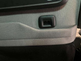 後部座席用にUSB電源を装備してます。スマホやタブレットの充電に便利です♪