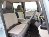 運転席の高さを変更できるので、体格に合わせた位置で運転できます!