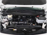 【エンジンルーム】エンジンルームもキレイに洗浄されています。ご納車前にしっかり整備させて頂きますので、ご安心ください。