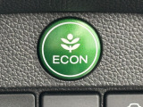 ECONスイッチ(ECONモード) エンジンだけでなくエアコンなども含めてクルマ全体を燃費優先で自動制御するECONモード。早く車内を涼しくしたい夏場など、空調を優先したい時には、スイッチを押してOF