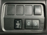 運転席スイッチ部 人気装備の両側オートスライドドア付きで、とっても便利です!!