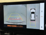後方の見える安心をお届けするバックガイドモニター付:バックするときのアシストラインもあって楽々バック!車庫入れや縦列駐車をサポートし、苦手な駐車も安心です!今やもう手放せない装備ですネ♪