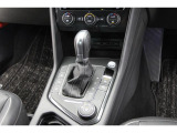 ミッションは、7速DSG。シフトはレザーシフトノブ。