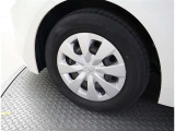 かっこいいホイールですね。 車のイメージを大きく左右するホイール部分はコダワリを持ちたいですね。