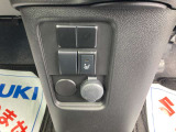 運転席にはシートヒーター機能が付いています。寒い日の心強い味方です♪
