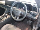 見通しのよいすっきりとした視界で、誰でも運転しやすいです。運転のしやすさは疲れにくさにも繋がりますよ♪