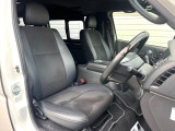 運転席シート廻りは使用感も少なく、良好な状態となっています。丁寧に使われていたことがよくわかりますね。