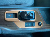 ☆電動パーキングブレーキです。停車時にブレーキ保持をしてくれるオートホールド機能付き。