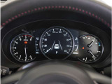 【明るく見やすいメーター】視認性が良く明るく見やすいメーター。運転者にとって見やすいメーターは運転していても疲れないですよね。