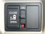 【パワースライドドア】スマートキーや運転席のスイッチでスライドドアの開閉が可能♪電動だから力を入れてドアを開ける必要が無く、小さいお子様でも、重い荷物を持っている時もラクに開け閉めできます♪
