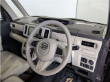 見通しのよいすっきりとした視界で、誰でも運転しやすいです。運転のしやすさは疲れにくさにも繋がりますよ♪