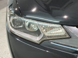 LEDヘッドライトは、点灯の瞬間から最大光量を発揮し、突然暗くなるトンネルなどでの安定感を高めます。