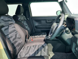 ゆったりとした運転席で、快適なドライブをサポートします。