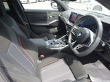 弊社担当営業(BMWプレミアムセレクション一宮)は、BMW社歴が10年以上のスタッフで構成されております。親しみやすい営業スタッフでございますので、お気軽にお問い合わせ頂けましたら幸いでございます。