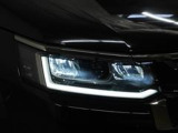 【LEDヘッドライト】が装備されています。夜間走行時や雨の日に明るく安全に前方を照らすことが出来ます。対向車からも見えやすいので相手に接近を知らせることも出来ます。