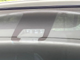 【トヨタセーフティセンス】走行中に前方の車両等を認識し、衝突しそうな時は警報とブレーキで衝突回避と被害軽減をアシスト。より安全にドライブをお楽しみいただけます。