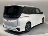 ご納車前にはエンジンオイル・オイルエレメント等を交換して、トヨタディーラーのエンジニアがしっかりと整備をさせていただきます。交換部品などについては、スタッフへお尋ねください。