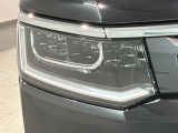 LEDヘッドライトは、点灯の瞬間から最大光量を発揮し、突然暗くなるトンネルなどでの安定感を高めます。