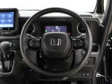 【運転席まわり】Honda独自の設計思想に基づき、自然に手を伸ばした先に操作したいものがあるようレイアウトを追求 !