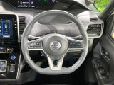 【ステアリングスイッチ】運転中、前方から目線をそらすことなく、オーディオ等の操作が可能な便利機能!安心&快適なドライブを演出してくれます♪