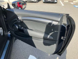 MINIは見切りの良い車です。右左折時や駐車に不安を感じている方も安心して運転することができます!