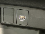 USB充電口を搭載しています!携帯電話の充電などに便利です!