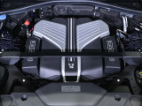 V12  6.75リッター