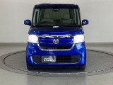 LEDヘッドライトを装備しています。LEDヘッドライトはとても明るく、雨の日や夜間走行も安全・安心です。