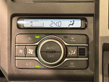 車内空調は&rdquo;AUTOエアコン&rdquo;にお任せ。運転に集中出来ますよ!